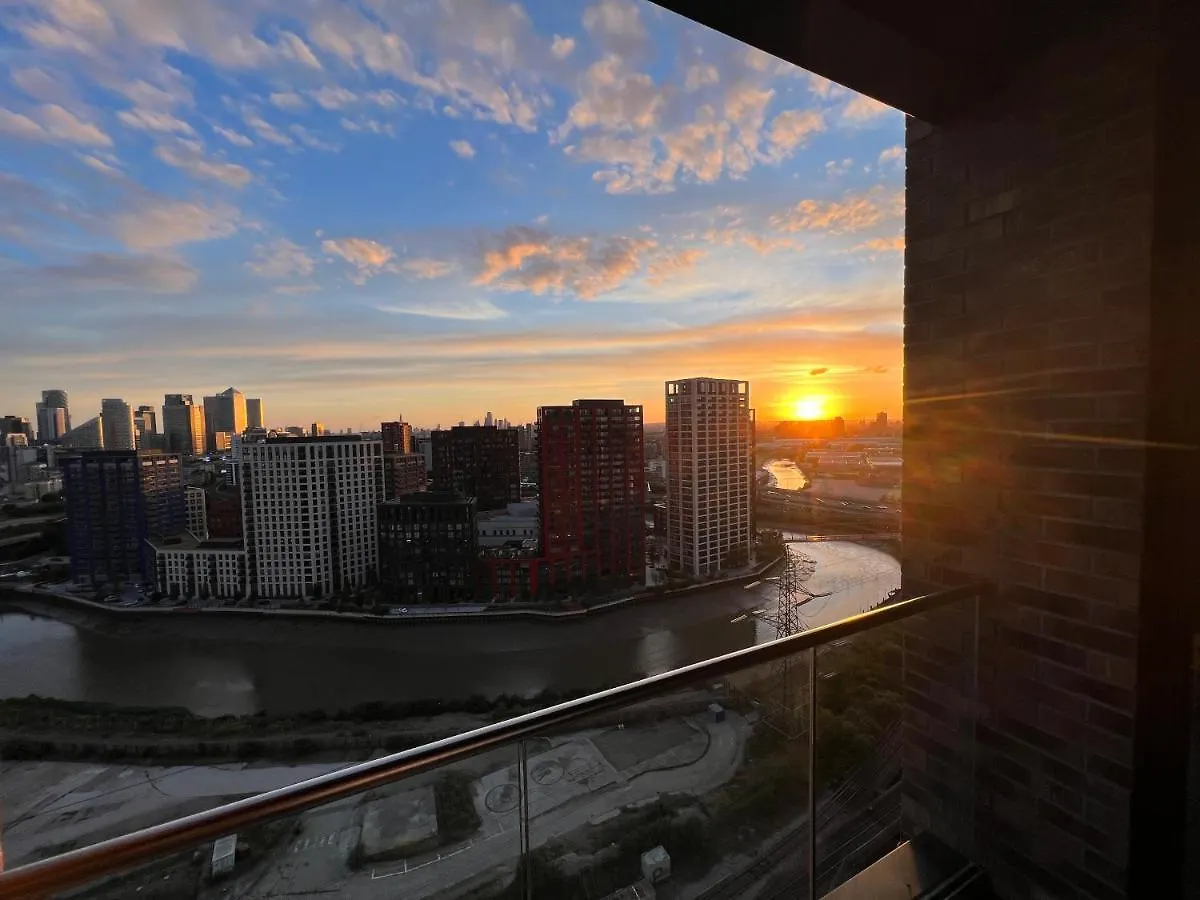 Ac Luxe Penthouse With Free Parking Apartment London