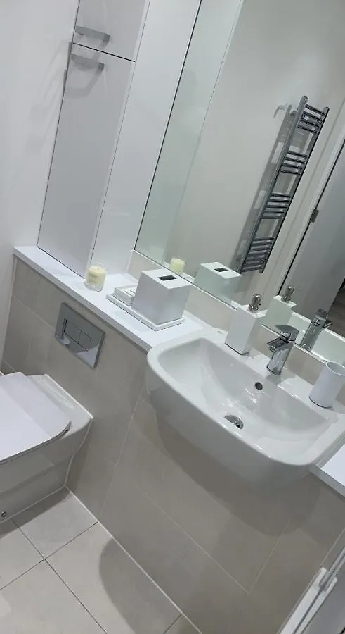 Ac Luxe Penthouse With Free Parking Apartment London