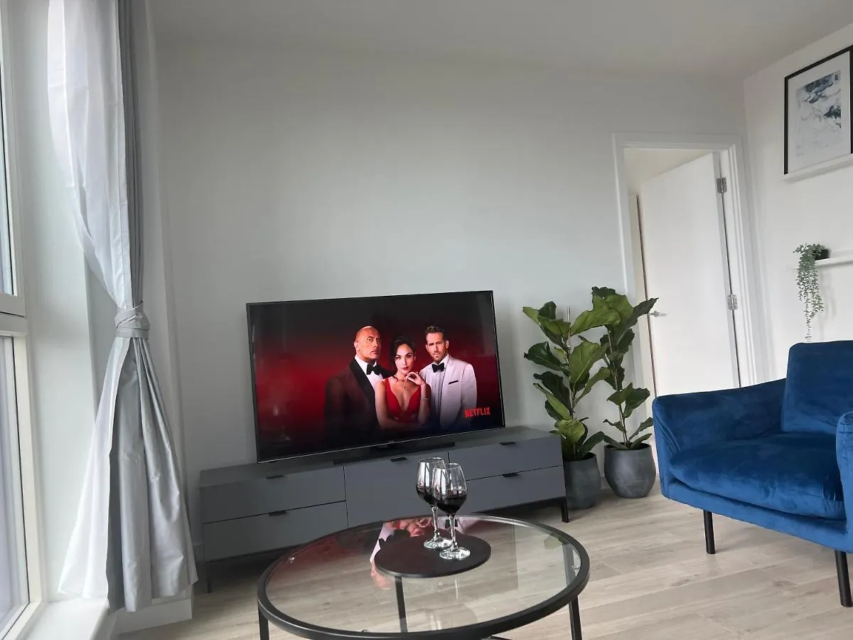 Ac Luxe Penthouse With Free Parking Apartment London